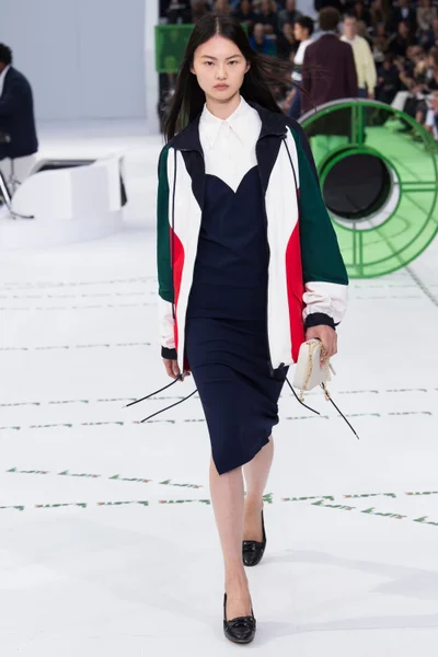 Look 10